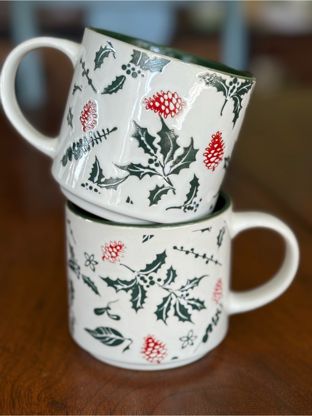 California Pantry Holiday Coffee Tea Mug Set Holly Berries Leaves Pinecones
